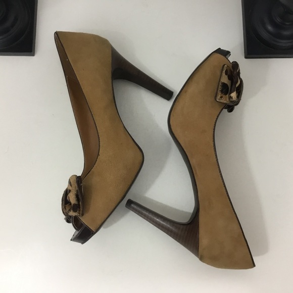 B Makowsky Tan Suede Heels, 8 1/2M - Picture 4 of 8